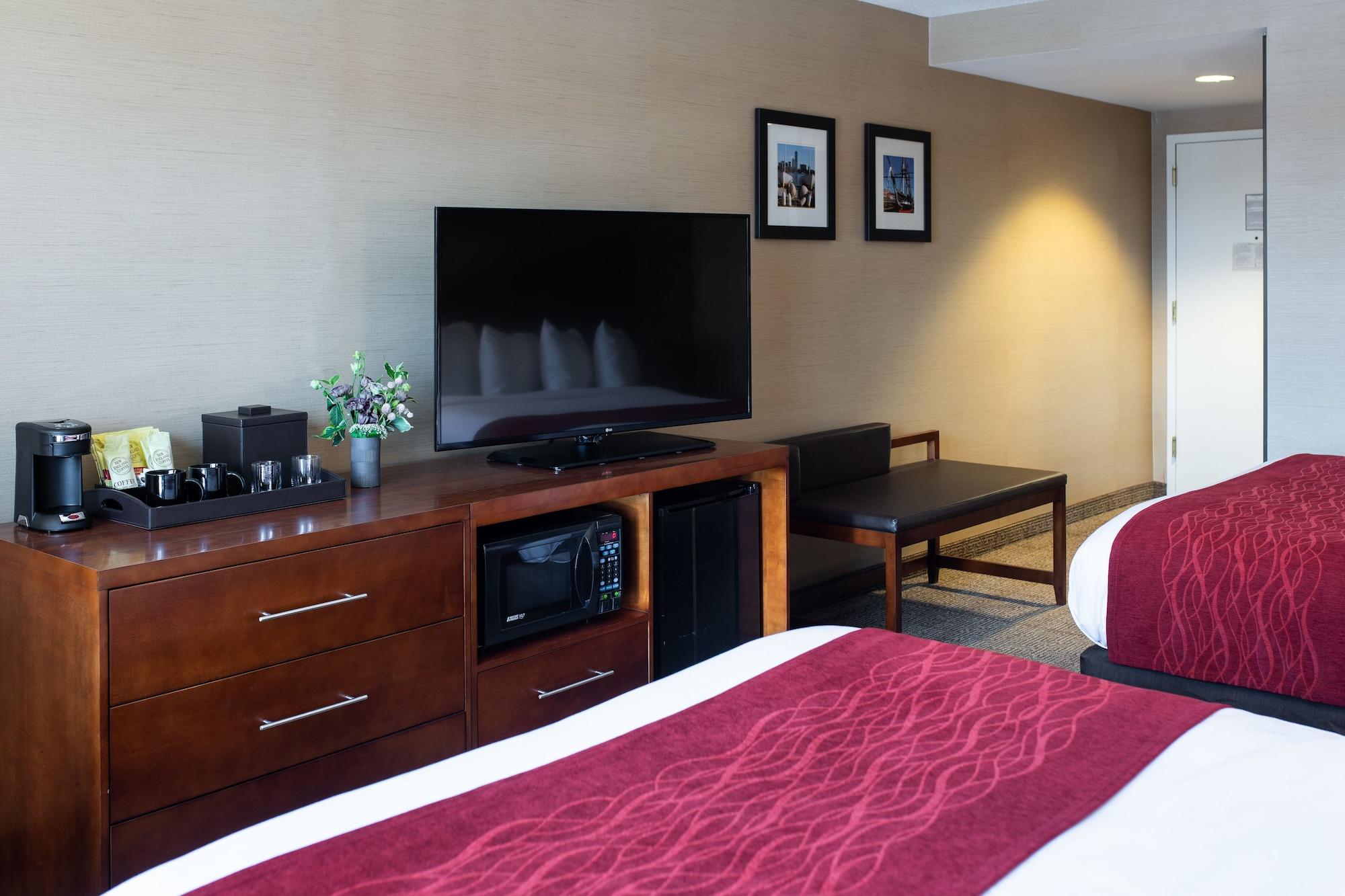 Comfort Inn & Suites Logan International Airport Revere Εξωτερικό φωτογραφία