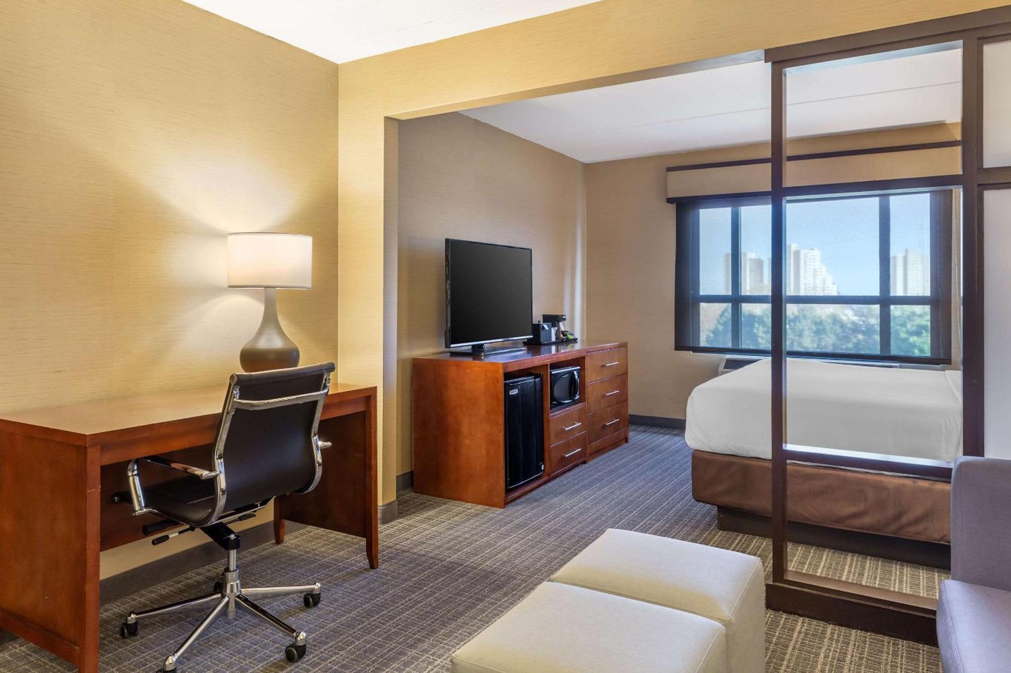 Comfort Inn & Suites Logan International Airport Revere Εξωτερικό φωτογραφία