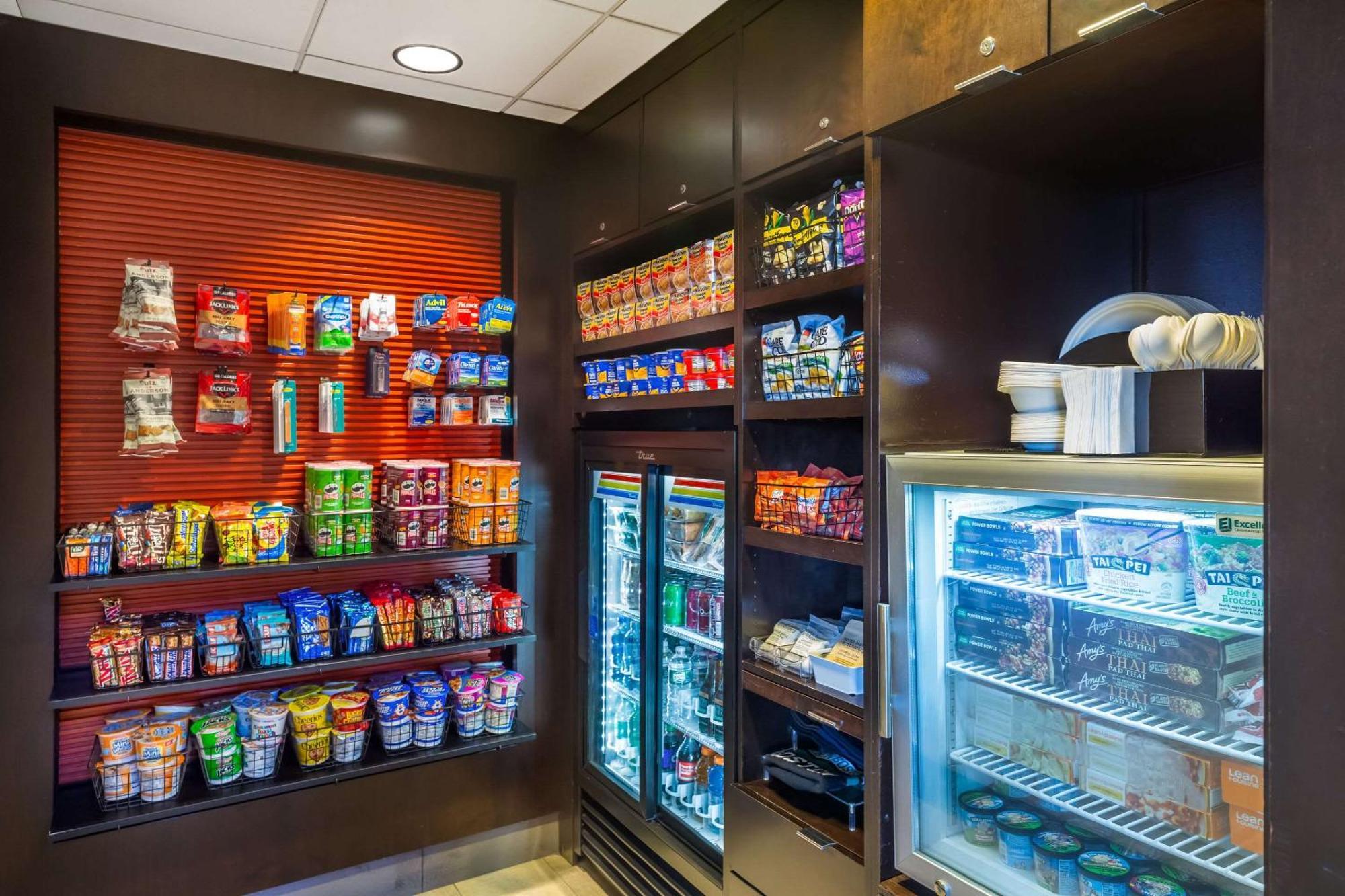 Comfort Inn & Suites Logan International Airport Revere Εξωτερικό φωτογραφία
