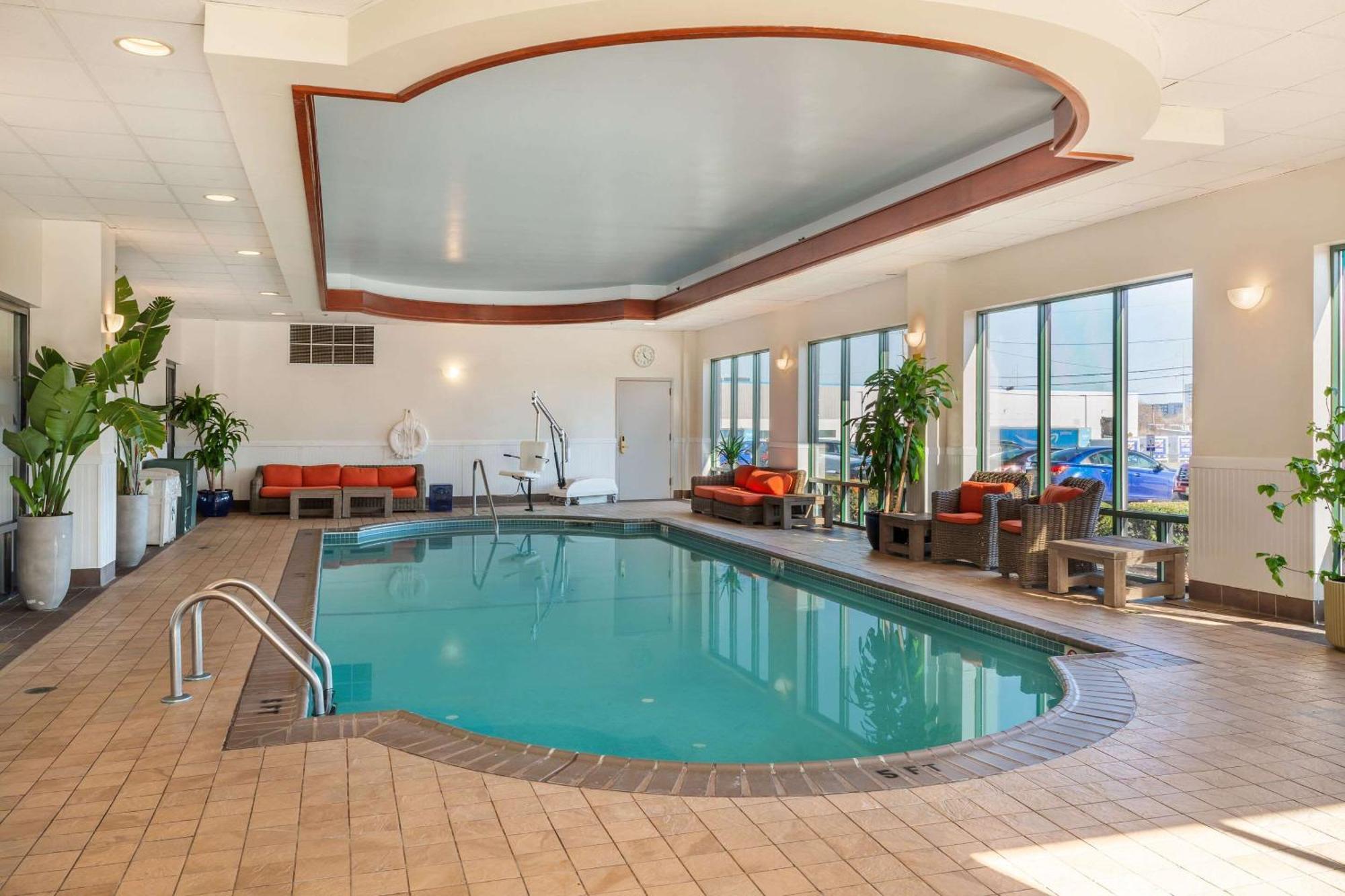 Comfort Inn & Suites Logan International Airport Revere Εξωτερικό φωτογραφία