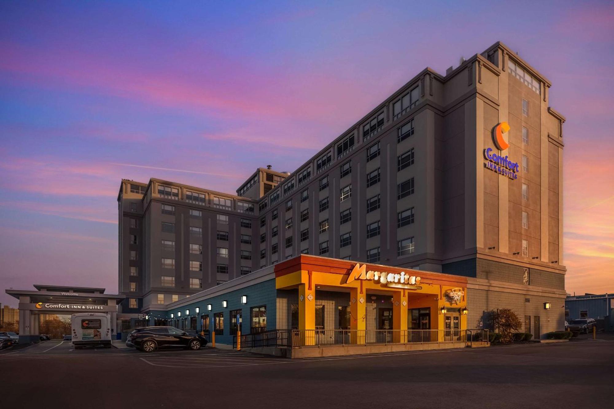 Comfort Inn & Suites Logan International Airport Revere Εξωτερικό φωτογραφία